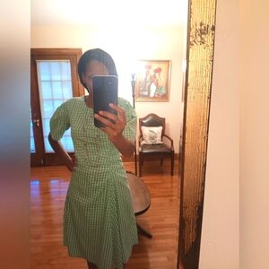 Dainty Senlis Ladies Small Green and White Rouched Short Sleeves Gingham Dress